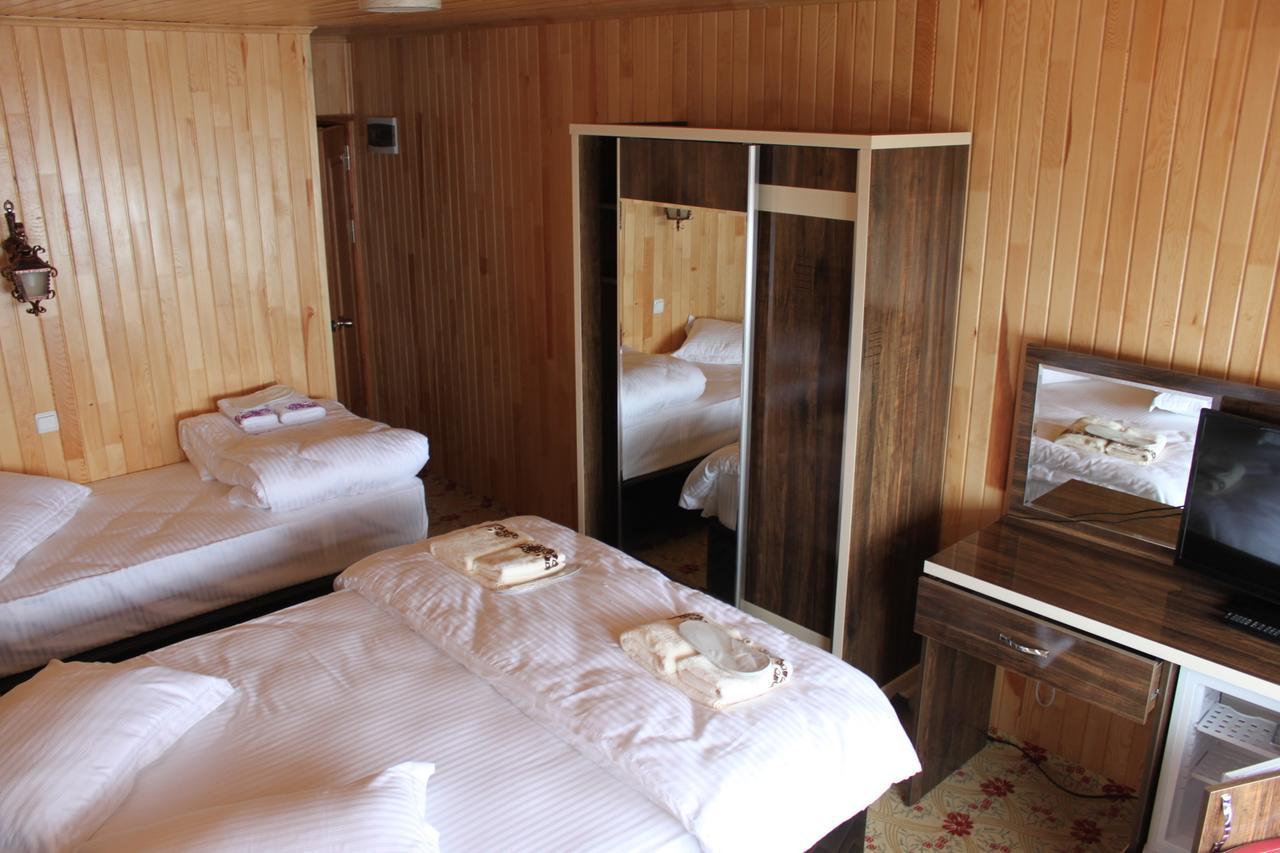جايكارا Aymeydani Hotel الغرفة الصورة