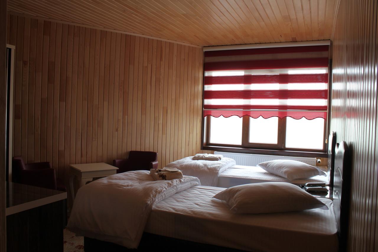 جايكارا Aymeydani Hotel المظهر الخارجي الصورة