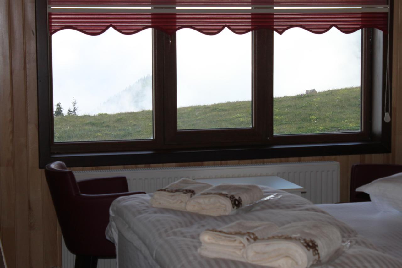 جايكارا Aymeydani Hotel المظهر الخارجي الصورة