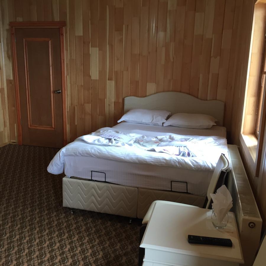 جايكارا Aymeydani Hotel المظهر الخارجي الصورة