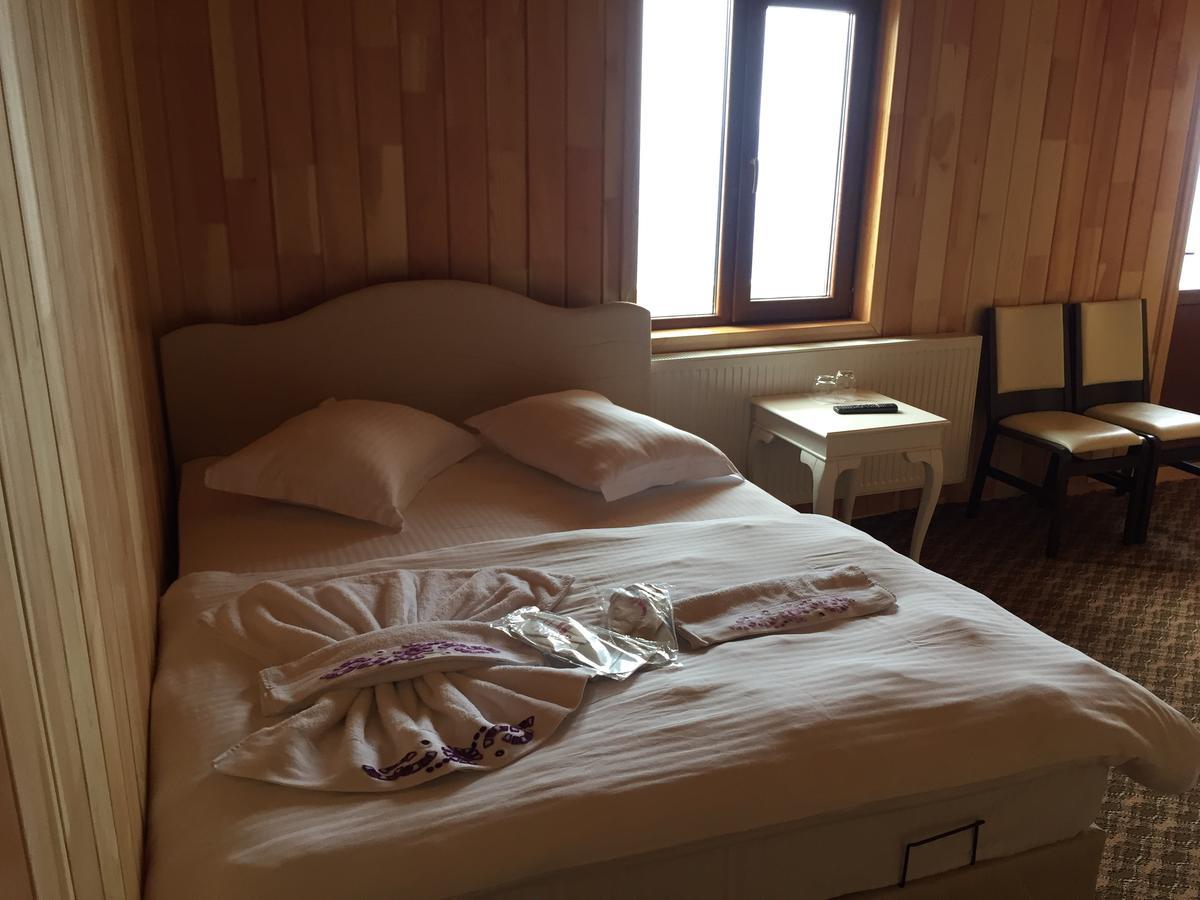 جايكارا Aymeydani Hotel المظهر الخارجي الصورة