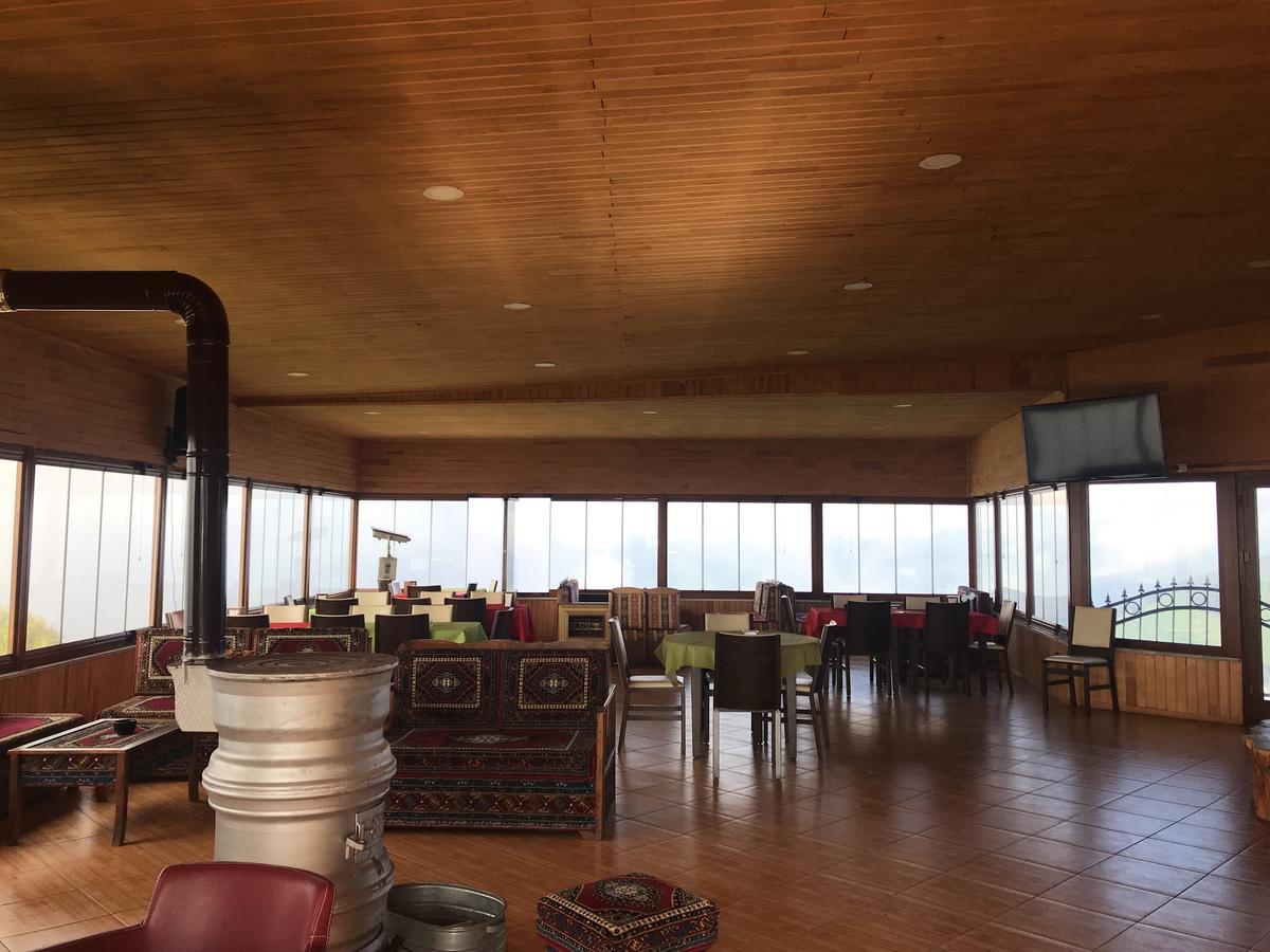 جايكارا Aymeydani Hotel المظهر الخارجي الصورة